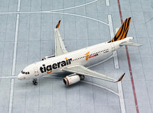 Load image into Gallery viewer, JC Wings 1/400 Tigerair Taiwan Airbus A320 B-50018
