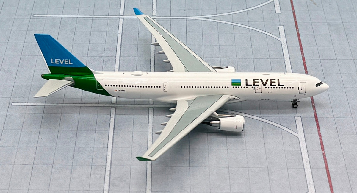 Fly Level 300 NG models 1/400 Fly Level Airbus A330-200 EC-NRG 61063 – First Class ...