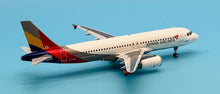 Load image into Gallery viewer, JC Wings 1/200 Asiana Airlines Airbus A320 HL7772
