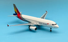 Load image into Gallery viewer, JC Wings 1/200 Asiana Airlines Airbus A320 HL7772
