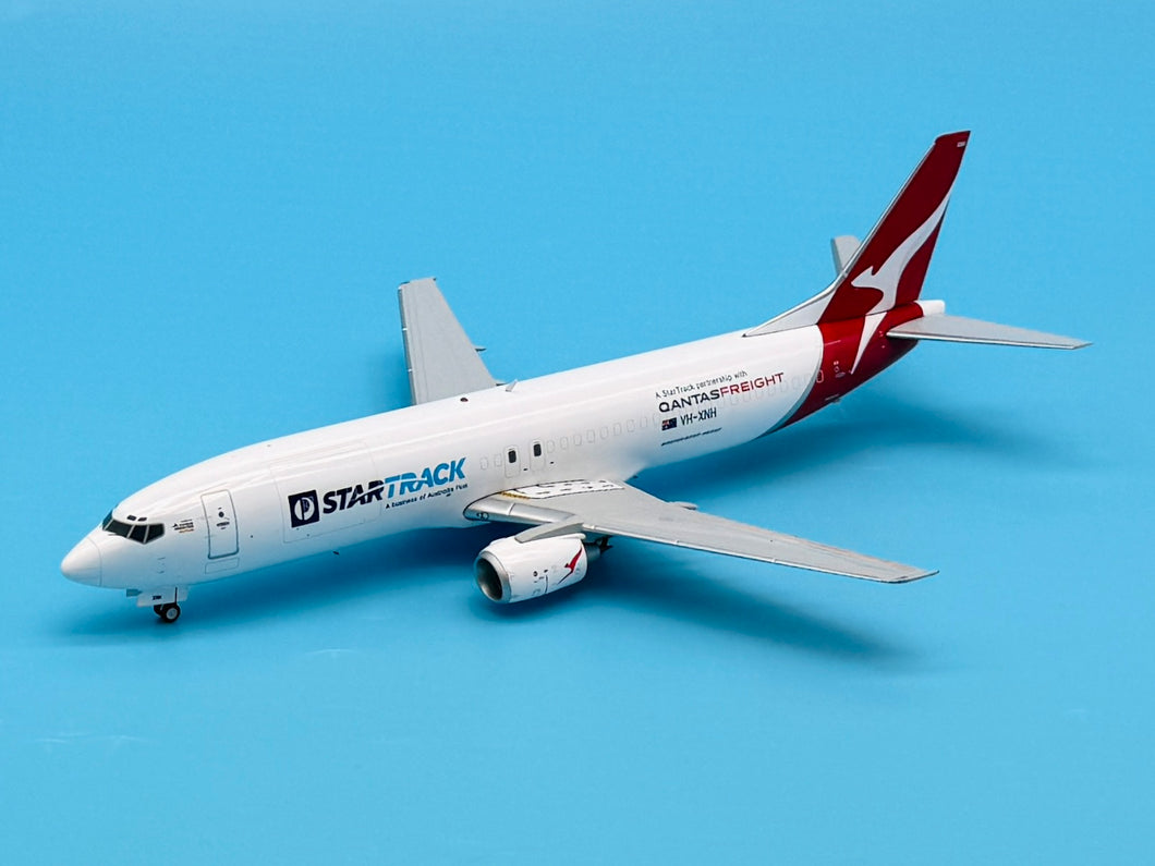 JC Wings 1/200 Qantas Airways Boeing 737-400SF Startrack VH-XNH
