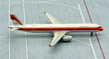 Load image into Gallery viewer, Gemini Jets 1/400 American Airlines Airbus A321 N582UW PSA
