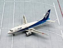 Load image into Gallery viewer, JC Wings 1/400 ANA All Nippon Airways Boeing 737-500 JA8195
