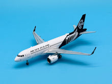 Load image into Gallery viewer, JC Wings 1/200 Air New Zealand Airbus A320neo ZK-NHC
