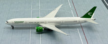 Load image into Gallery viewer, JC Wings 1/400 Cathay Pacific Boeing 777-300ER B-KQT
