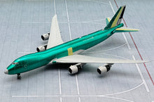 Load image into Gallery viewer, JC Wings 1/400 Atlas Air Boeing 747-8F &quot;Assembly color&quot; N863GT
