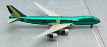 Load image into Gallery viewer, JC Wings 1/400 Atlas Air Boeing 747-8F &quot;Assembly color&quot; N863GT
