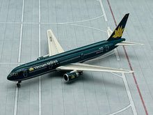 Load image into Gallery viewer, Phoenix 1/400 Vietnam Airlines Boeing 767-300ER VN-A766
