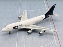 Load image into Gallery viewer, Phoenix 1/400 UTA Cargo Boeing 747-200 F-GCBM
