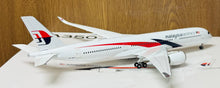 Load image into Gallery viewer, JC Wings 1/200 Malaysia Airlines Airbus A350-900 9M-MAB LH2117
