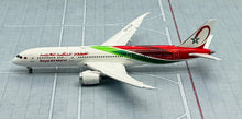 Load image into Gallery viewer, JC Wings 1/400 Royal Air Maroc Boeing 787-9 CN-RGX flaps down
