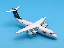 Load image into Gallery viewer, JC Wings 1/200 Air New Zealand Link British Aerospace BAe 146-300 ZK-NZN
