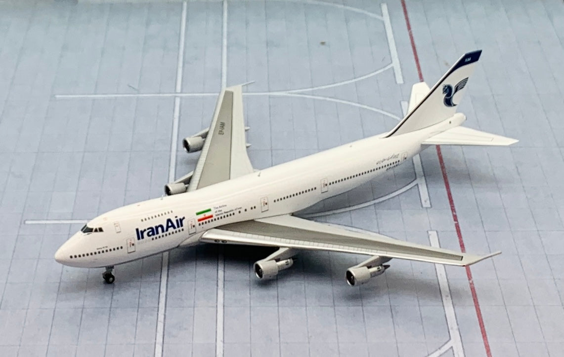 Big Bird by JC Wings 1/400 Iran Air Boeing 747-100B EP-IAM – First