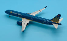 Load image into Gallery viewer, JC Wings 1/200 Vietnam Airlines Airbus A321 VN-A618
