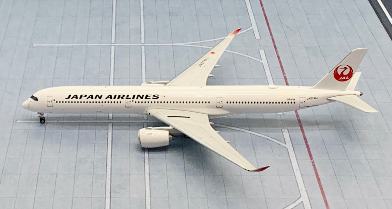 Phoenix 1/400 Japan Airlines JAL Airbus A350-1000 JA01WJ – First 