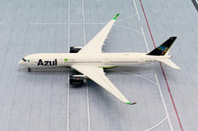 Load image into Gallery viewer, JC Wings 1/400 Azul Linhas Aéreas Brasileiras Airbus A350-900XWB PR-AOW
