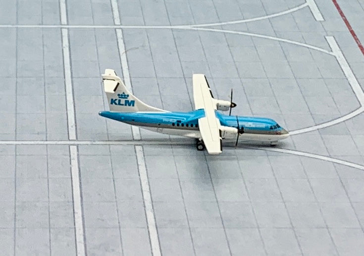 JC Wings 1/400 KLM Exel ATR-42 PH-XLD – First Class Collectables