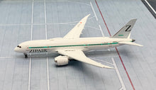 Load image into Gallery viewer, JC Wings 1/400 Zip Air Boeing 787-8 JA825J flaps down
