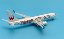 Load image into Gallery viewer, JC Wings 1/200 Japan Airlines JAL Boeing 737-800 JA329J Jōmon
