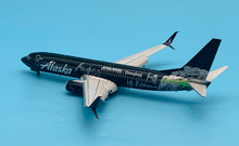 Load image into Gallery viewer, JC Wings 1/200 Alaska Airlines Boeing 737-800 Star Wars N538AS flaps down
