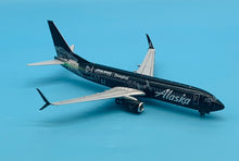 Load image into Gallery viewer, JC Wings 1/200 Alaska Airlines Boeing 737-800 Star Wars N538AS
