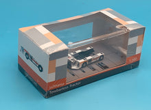 Load image into Gallery viewer, JC Wings 1/200 Lufthansa Towbarless Tractor GSE2AST105

