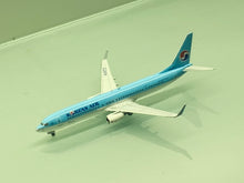 Load image into Gallery viewer, NG models 1/400 Korean Air Boeing 737-900ER HL8273 79016
