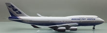 Load image into Gallery viewer, JC Wings 1/200 Boeing 747-400 House Colour N747ER XX2174
