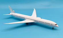 Load image into Gallery viewer, JC Wings 1/200 Boeing 787-10 plain white blank BK2002
