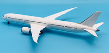 Load image into Gallery viewer, JC Wings 1/200 Boeing 787-10 plain white blank BK2002
