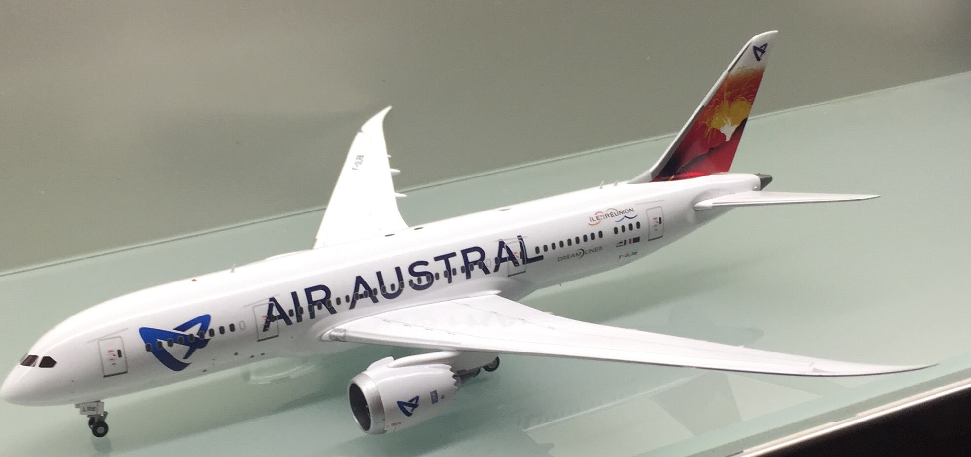 1/200AIR AUSTRAL Boeing 787-8
