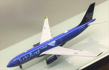 Load image into Gallery viewer, JC Wings 1/200 Tudo Azul Airbus A330-200 PR-AIT XX2339
