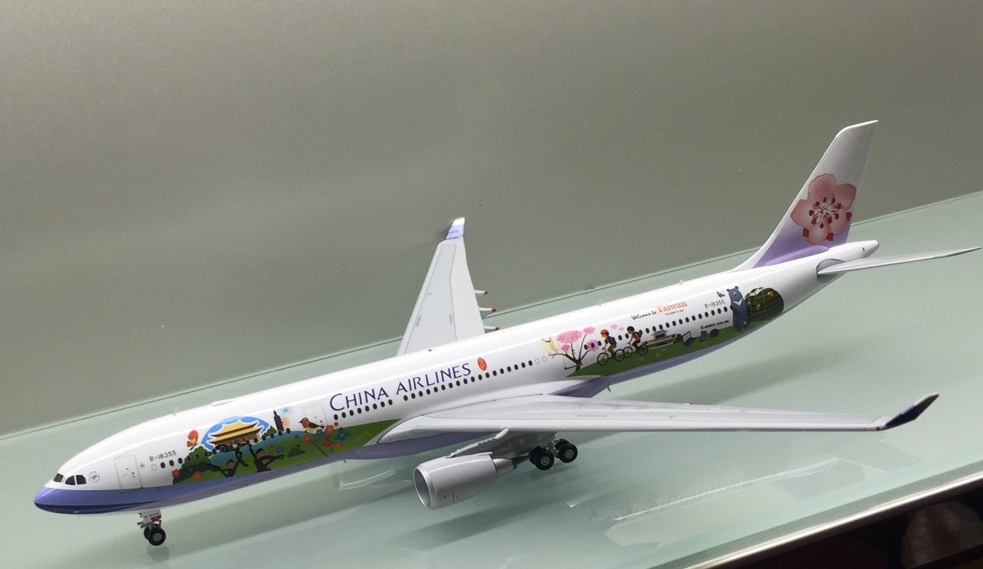 JC Wings 1/200 China Airlines Airbus A330-300 Welcome to Taiwan B-18355  XX2964