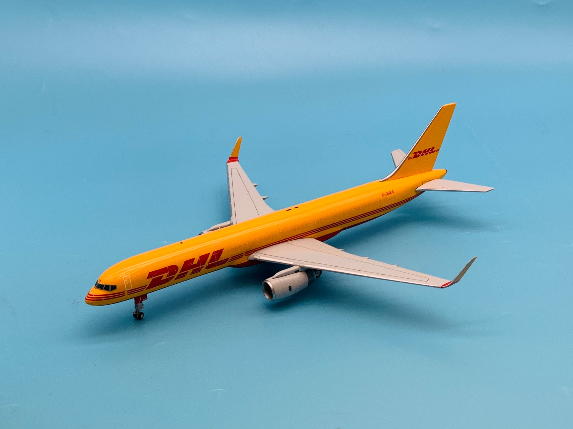 JC Wings 1/200 DHL Air Boeing 757-200(PCF) G-DHKS – First Class