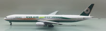 Load image into Gallery viewer, JC Wings 1/200 Eva Air Taiwan Boeing 777-300ER B-16701 XX2783
