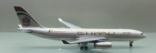 Load image into Gallery viewer, JC Wings 1/200 Etihad Airways Airbus A330-200 A6-EYN XX2962
