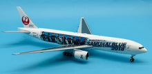 Load image into Gallery viewer, JC Wings 1/200 JAL Japan Airlines Boeing 777-200 JA8979 Samurai Blue 2018
