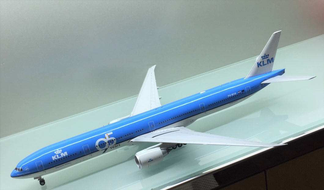 JC Wings 1/200 KLM Royal Dutch Airlines Boeing 777-300ER PH-BVK 95 years XX2345