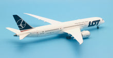 Load image into Gallery viewer, JC Wings 1/200 LOT Polish Airlines Boeing 787-9 SP-LSA XX2136
