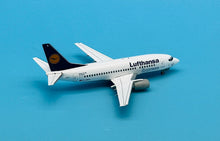 Load image into Gallery viewer, JC Wings 1/200 Lufthansa Express Boeing 737-500 D-ABIL
