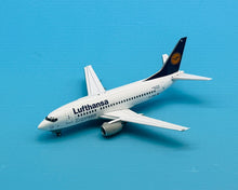 Load image into Gallery viewer, JC Wings 1/200 Lufthansa Express Boeing 737-500 D-ABIL
