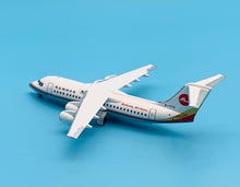 Load image into Gallery viewer, JC Wings 1/200 Makung Airlines British Aerospace BAe-146-300 B-1775
