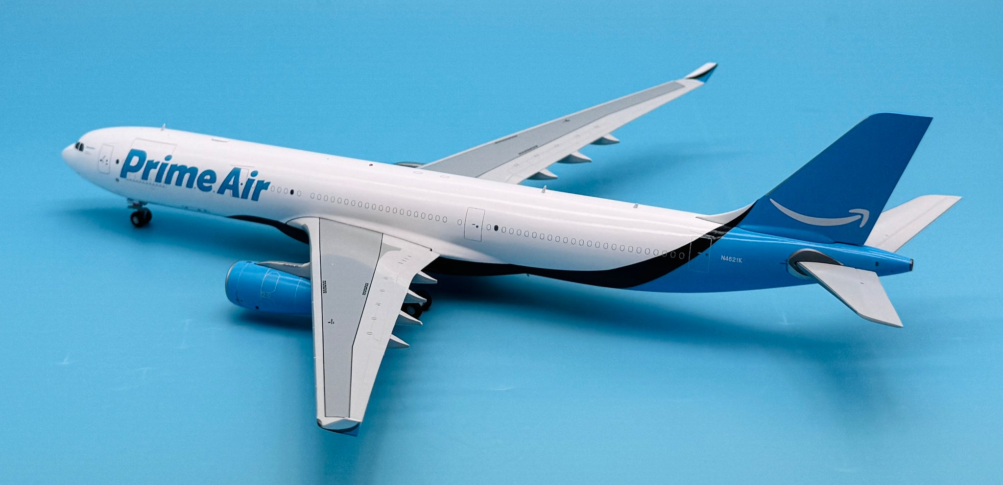 アマゾン Prime Air A330-300 P2F 貨物機 1/400 Amazon Air adds 10 Airbus A330-300P2F converted freighters
