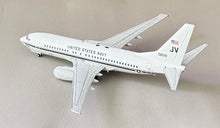 Load image into Gallery viewer, JC Wings 1/200 US Navy Boeing C-40A Clipper 165829 XX20279
