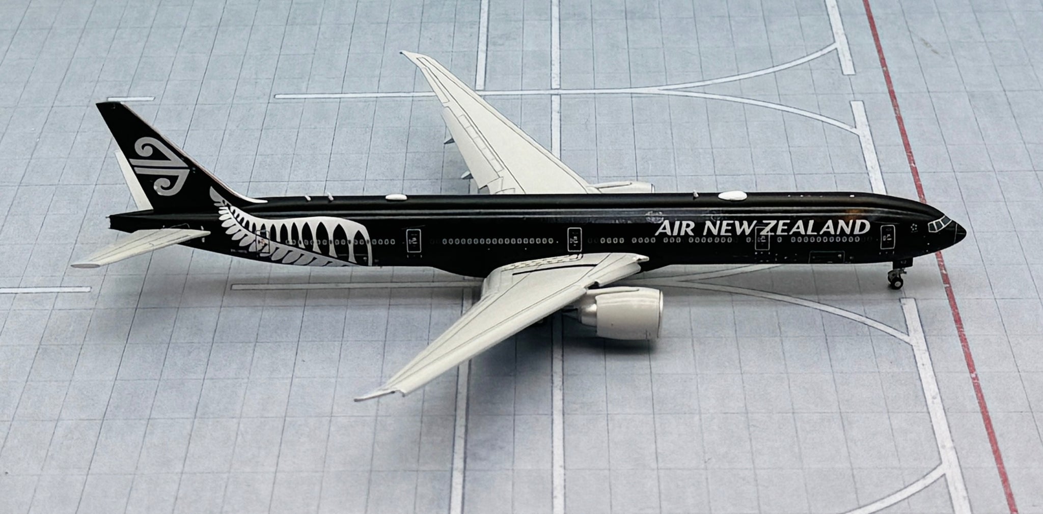 JC Wings 1/400 Air New Zealand Boeing 777-300ER All Blacks ZK-OKQ
