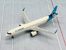 Load image into Gallery viewer, JC Wings 1/400 Air Transat Airbus A321neo C-GOIE
