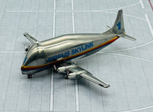 Load image into Gallery viewer, JC Wings 1/400 Airbus Industrie Aero-Spacelines 377SGT Super Guppy F-BTGV + Aviationtag
