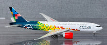 Load image into Gallery viewer, JC Wings 1/400 Central Airlines Yun Express Boeing 777-200F B-2082
