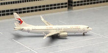 Load image into Gallery viewer, JC Wings 1/400 China Eastern Boeing 737 8 Max Yunnan B-1383
