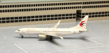 Load image into Gallery viewer, JC Wings 1/400 China Eastern Boeing 737 8 Max Yunnan B-1383
